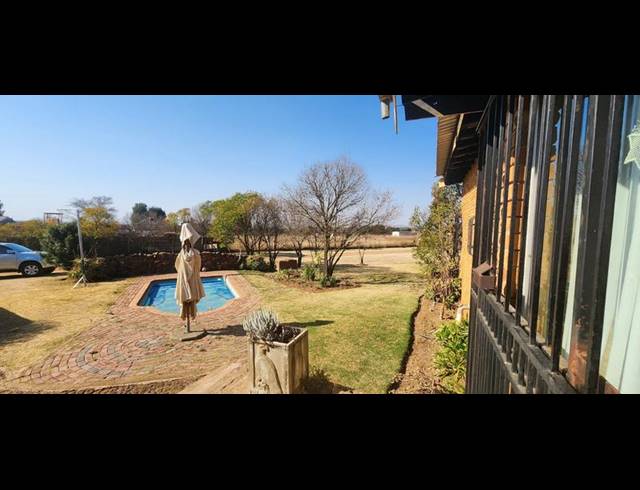 5 BEDROOM HOUSE FOR SALE IN OOSTER AH
